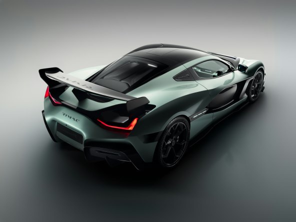 Rimac predstavio novu Neveru R
