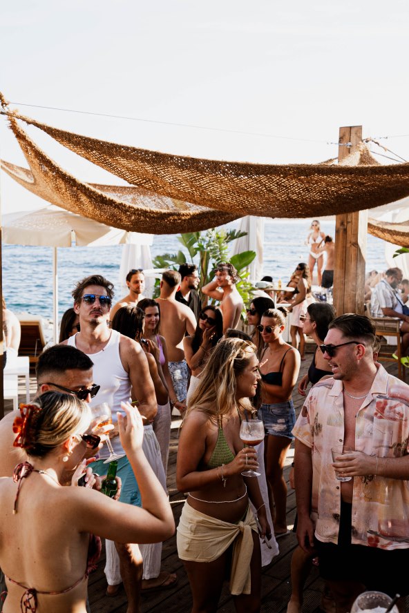 Mistral Beach Club najavljuje završni party uz nastup Davida Moralesa