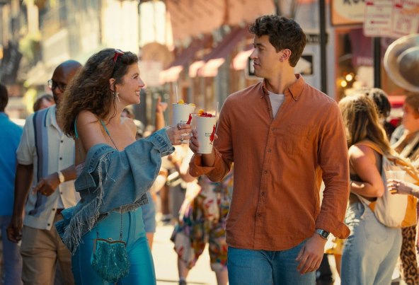 Uskoro na Netflixu romantična komedija People We Meet on Vacation