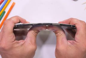 Apple iPhone Air, JerryRigEverything.jpg