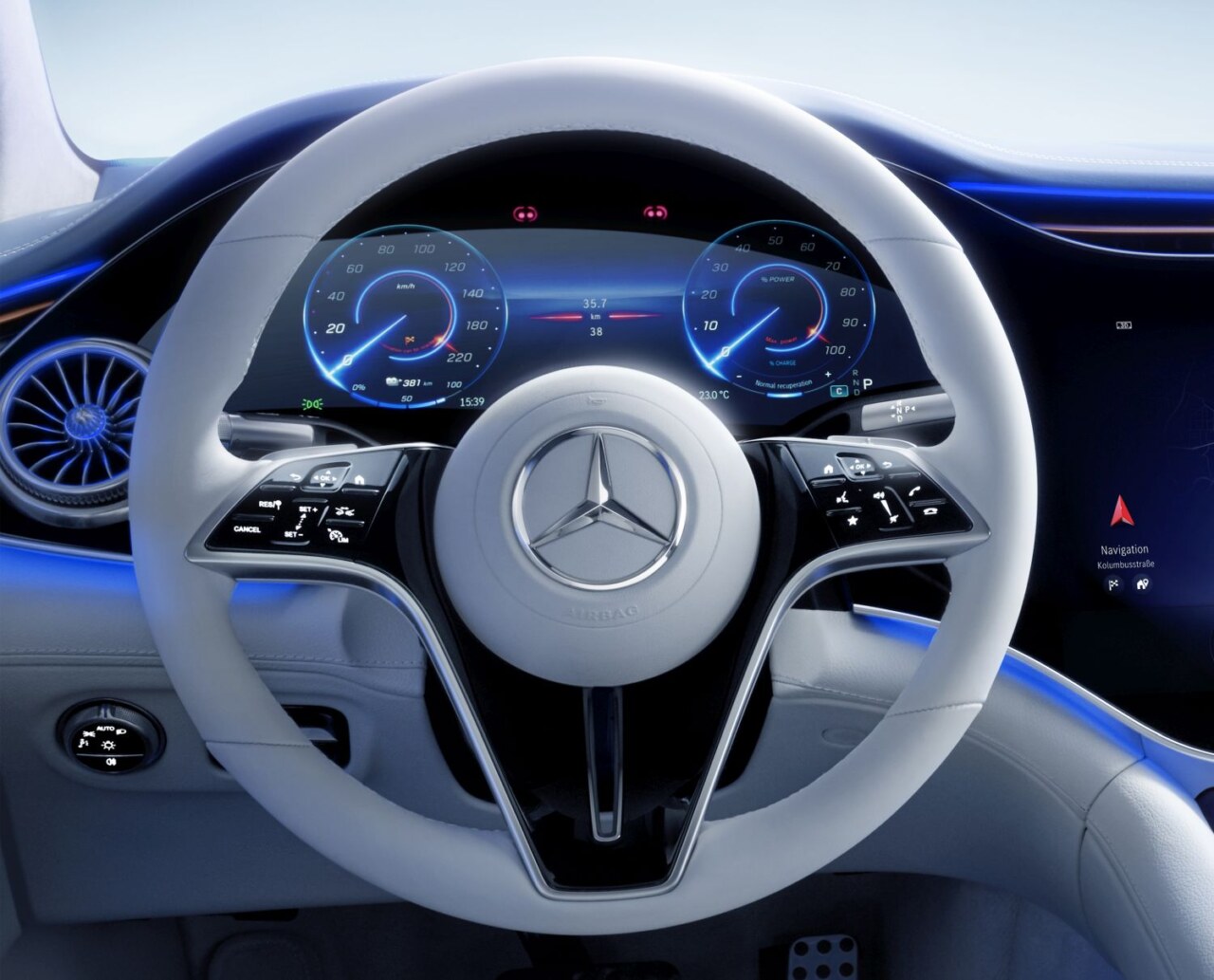 MERCEDES-BENZ EQS: Hyperscreen širine 1,41 metara u kabini automobila