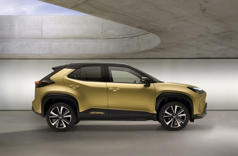 REZERVIRAJTE ONLINE SVOJU TOYOTU: Adventure i Premiere edition novog Yaris Cross modela