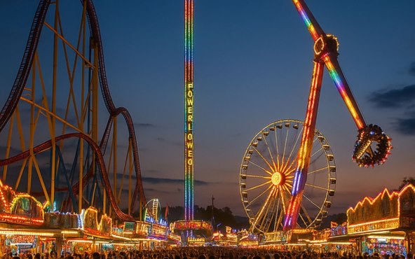 Lunapark Oktobeer fest.jpg