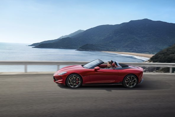 MG_road_red_1109FN.jpg
