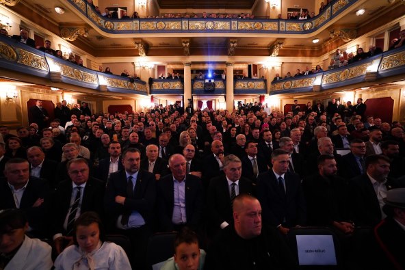 Komemoracija za Halida Bešlića