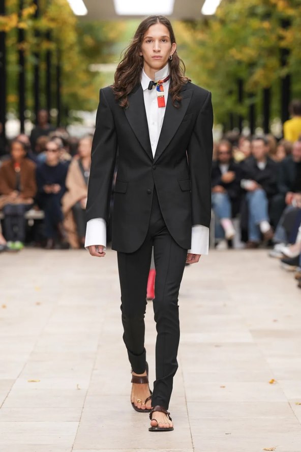 Celine SS26 Tjedan mode Pariz bijela košulja