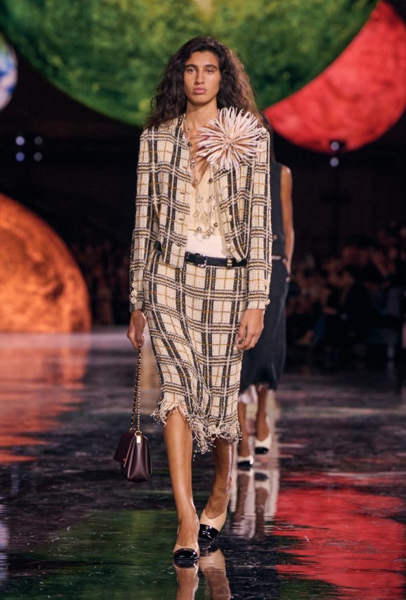 chanel_spring-summer-2026_copyright-chanel_look-39-LD.jpg