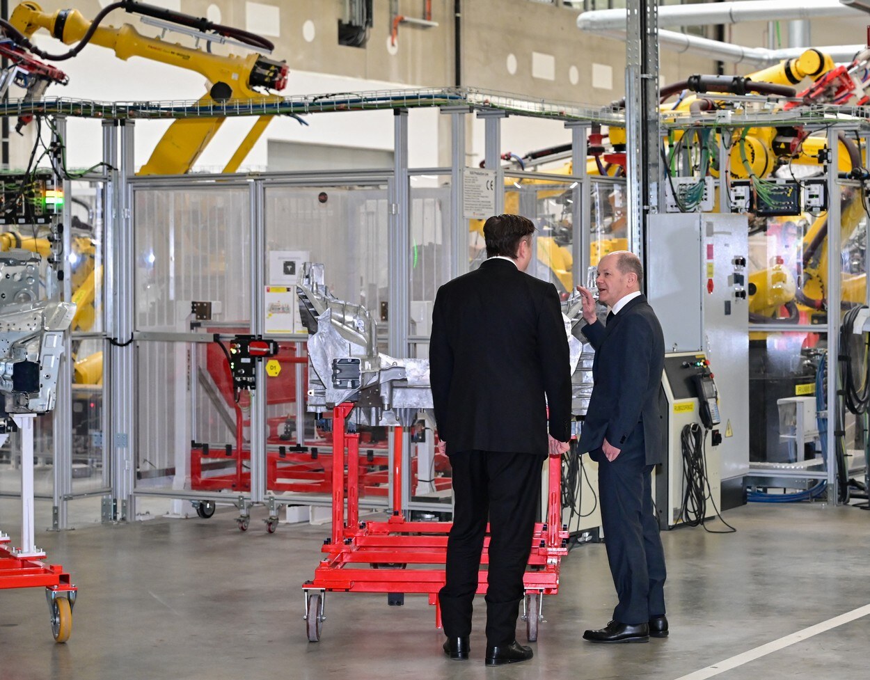 Elon Musk Tesla Berlin tvornica (2).jpg