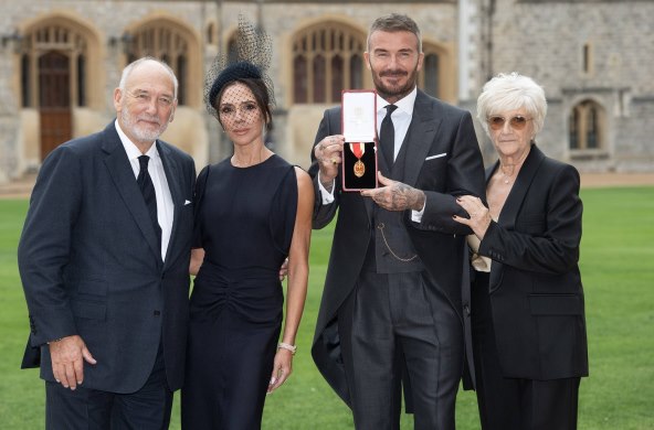 Victoria i David Beckham s njegovim roditeljima