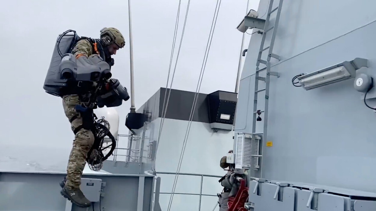 JETPACK DEMONSTRACIJA Marinci će ovime gusarima utjerati strah pod kožu