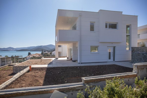 Vila Halida Bešlića na Pelješcu