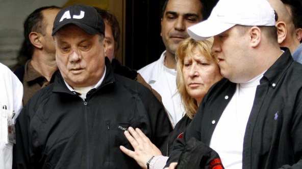 Halid Bešlić sa suprugom i sinom