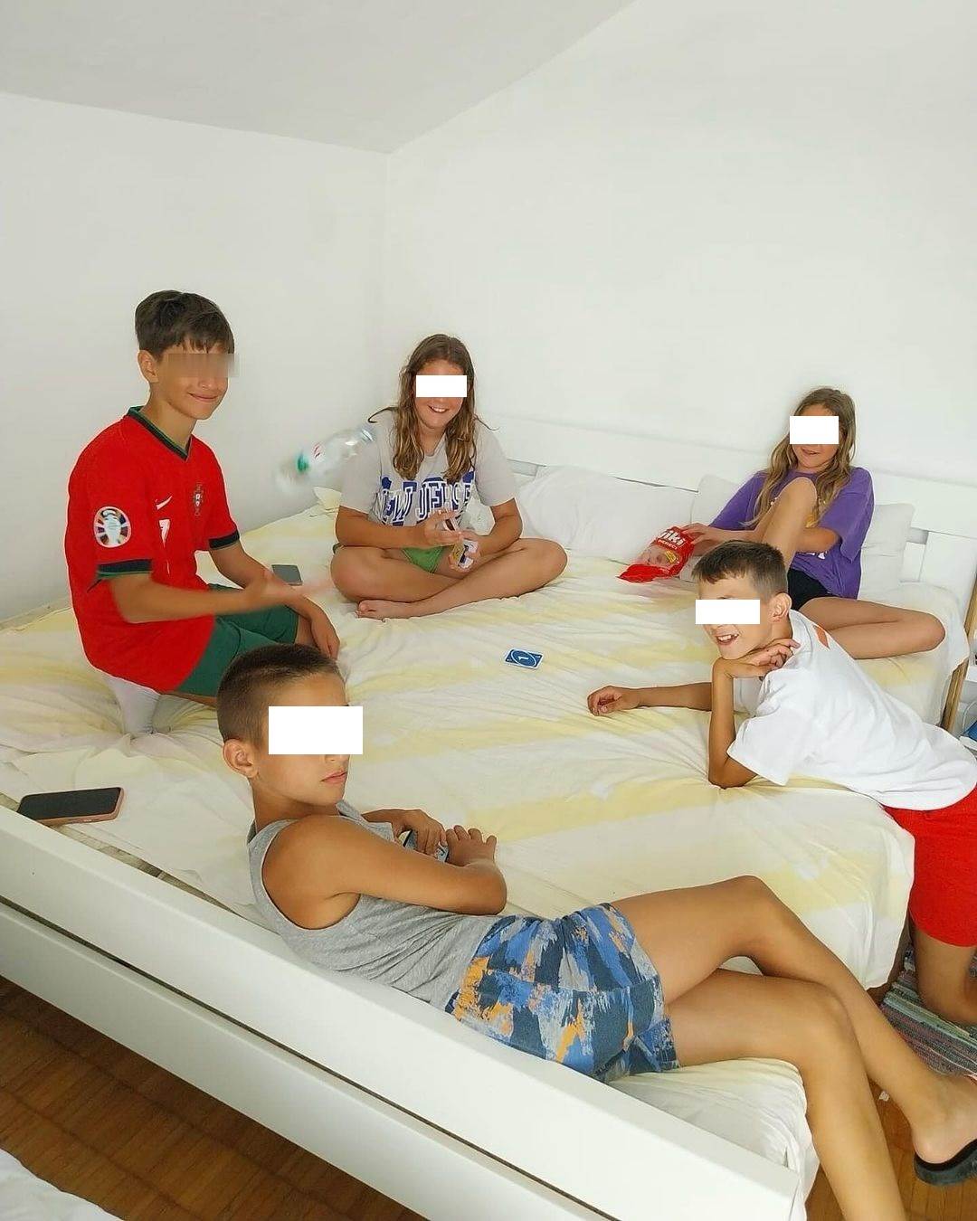 img_JIMoNPQ.jpg