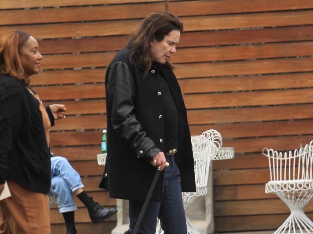 Ozzy Osbourne je neprepoznatljiv i nepokretan