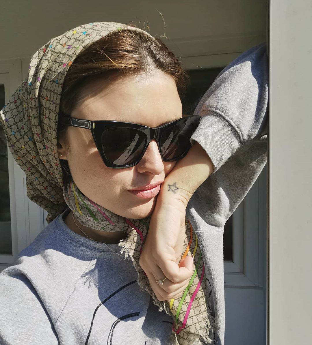 HIT LJETA Izabel Kovačić, Katie Holmes i druge poznate dame nose marame