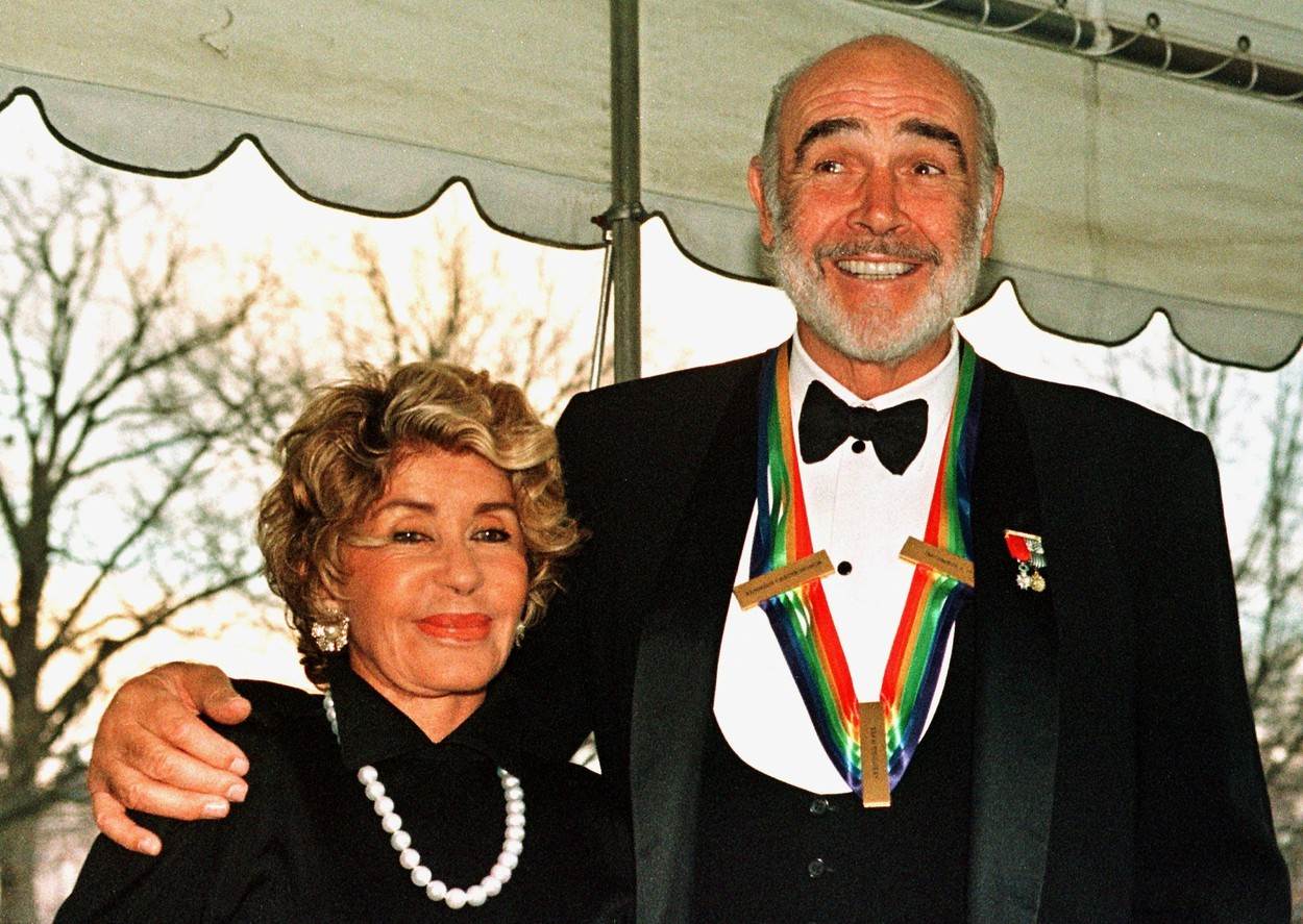 Sean Connery je zlostavljao žene