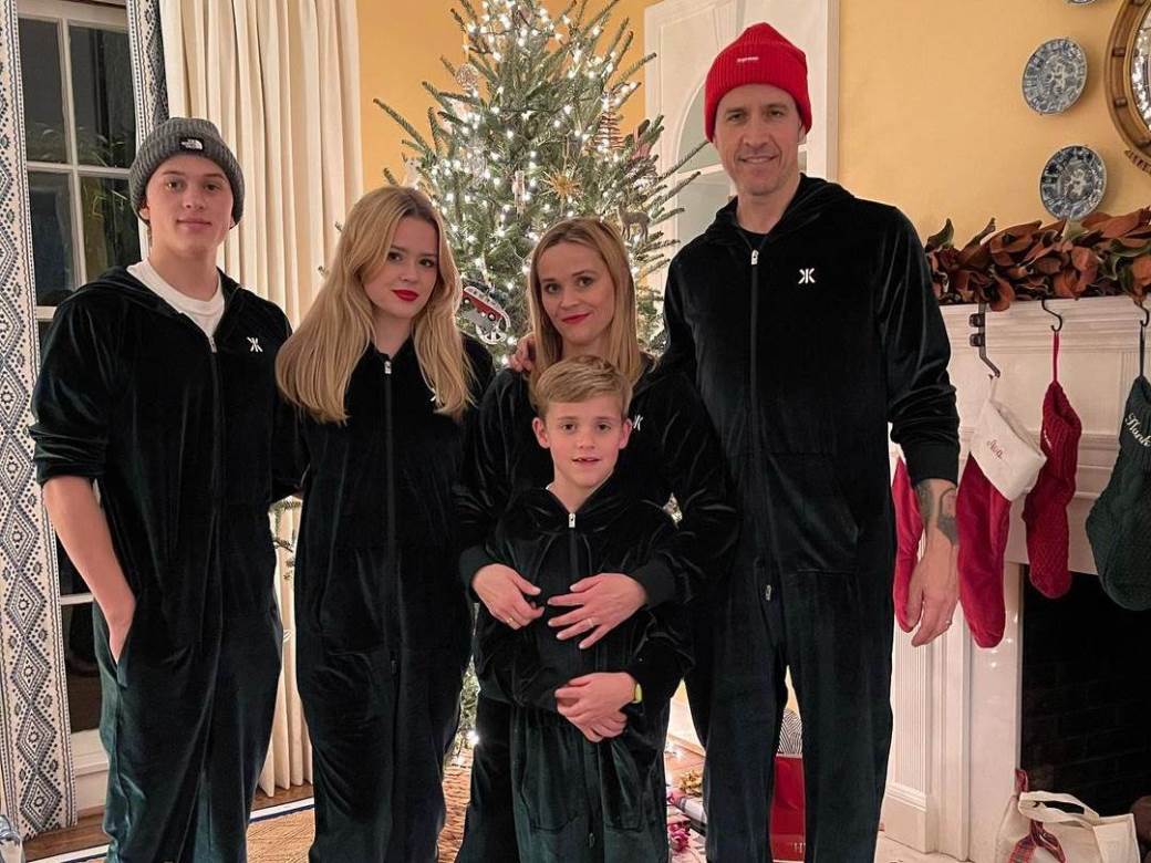 Reese Witherspoon tvrdi da je bolje roditi ranije