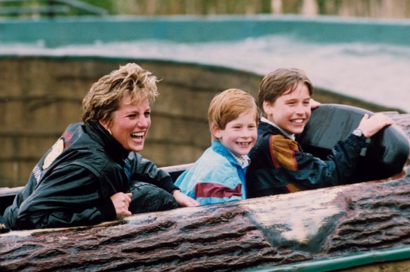 Princeza Diana sa sinovima Williamom i Harryjem