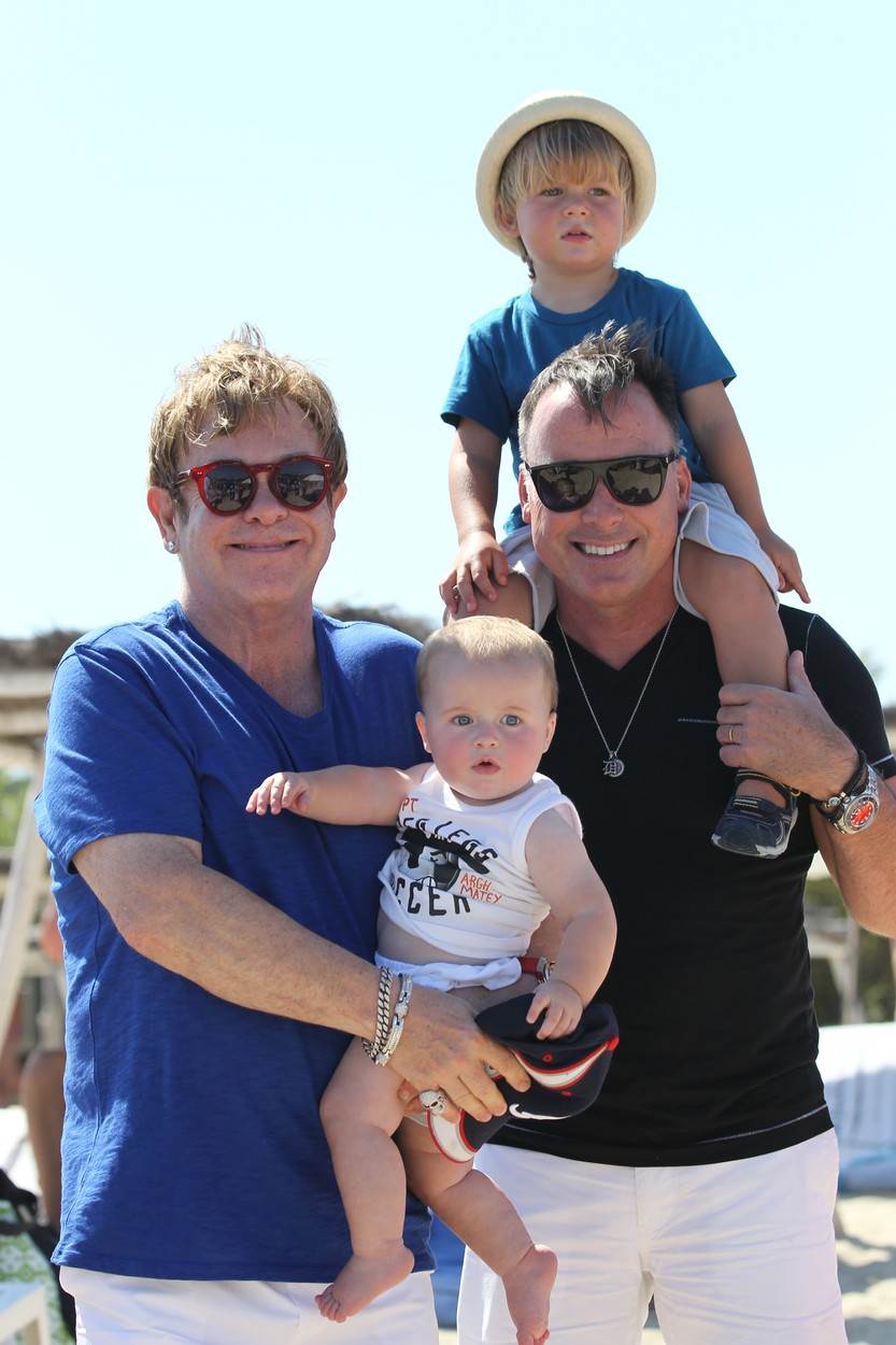Elton John neće dočekati vjenčanja svojih sinova
