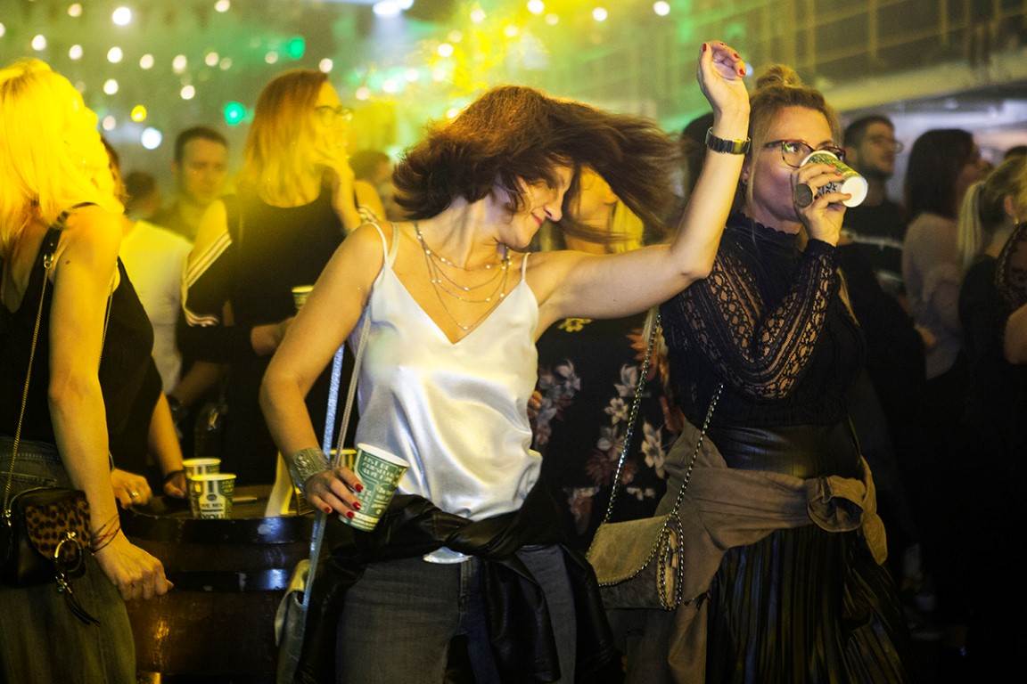 Splićani uplovili u najluđu noć na Jamesolinija party trajektu