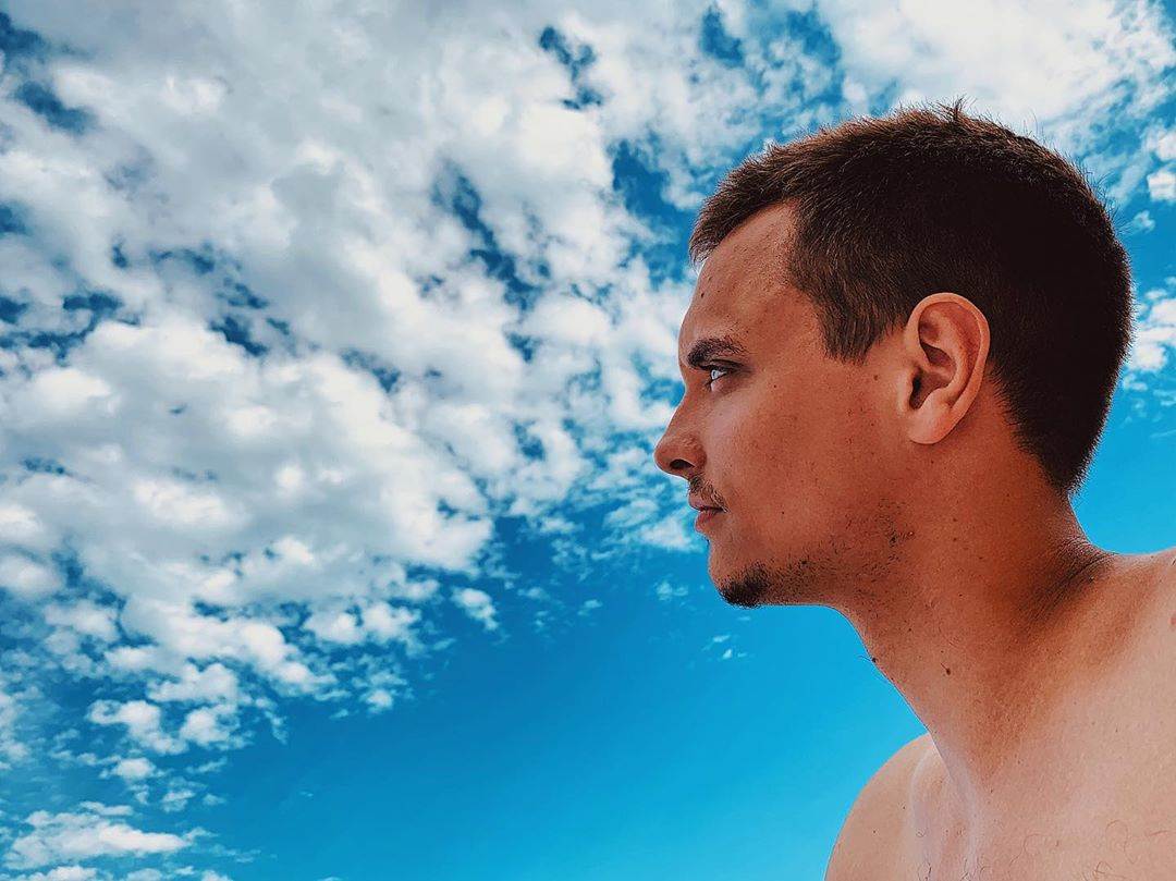 Marko Kutlić pjeva na ulici?