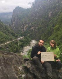 Tomislav Tomašević na biračkom mjestu sa suprugom Ivom Mertić Tomašević