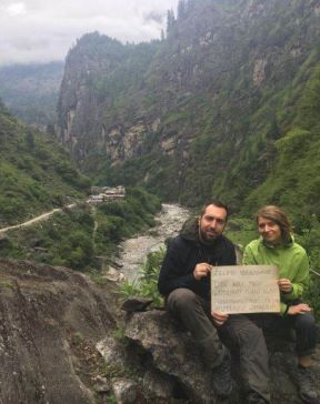 Tomislav Tomašević na biračkom mjestu sa suprugom Ivom Mertić Tomašević