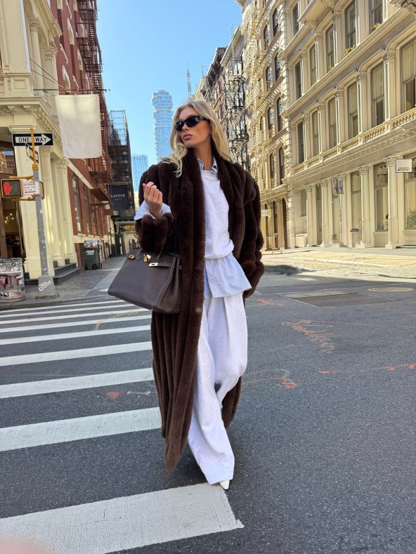 Elsa Hosk bunde zima 2026