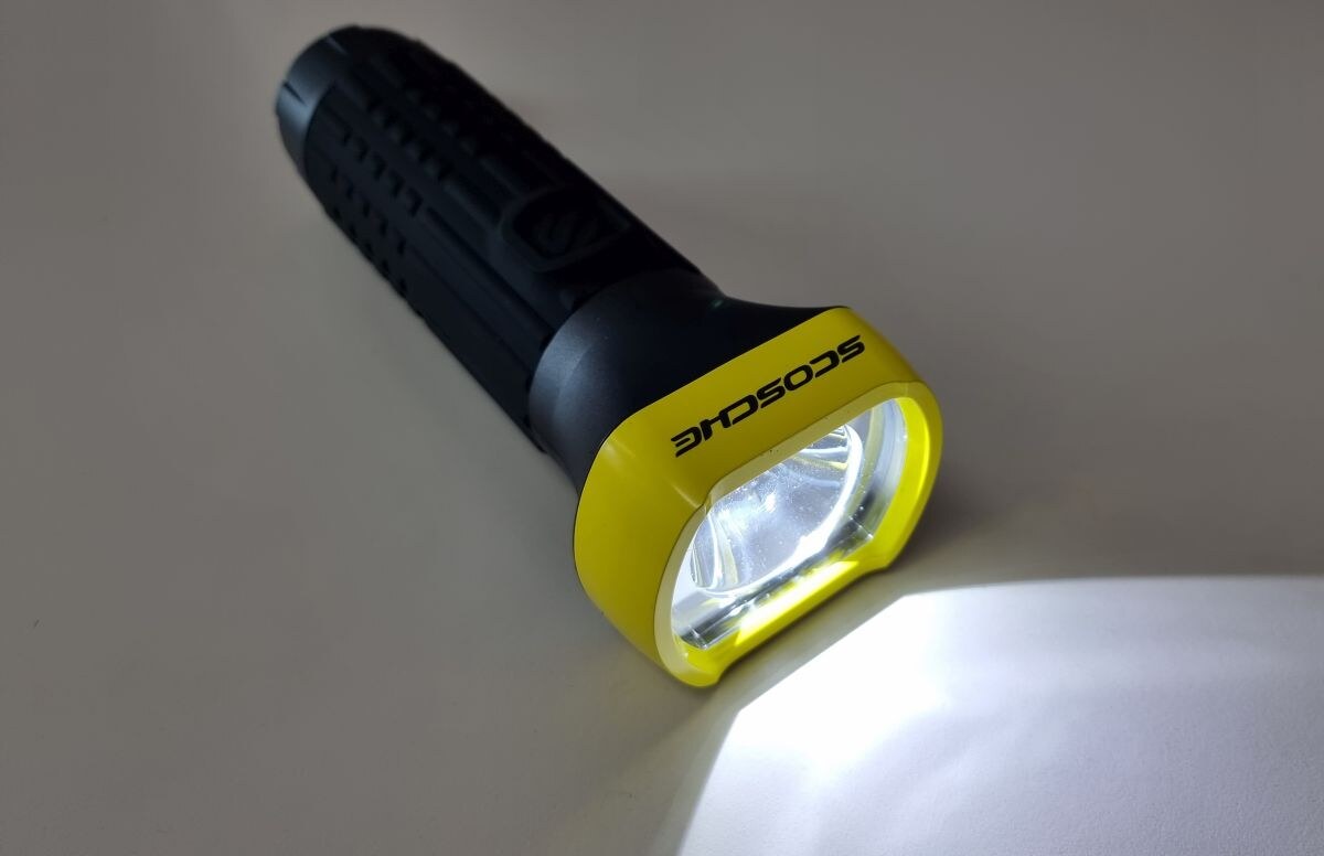 Scosche PowerUp 600 Torch (9).jpg