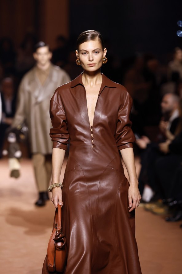 Fendi AW25 kožna haljina
