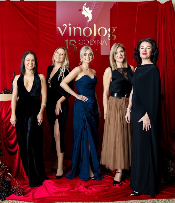 0015_Vinolog_15godina_7145.jpg