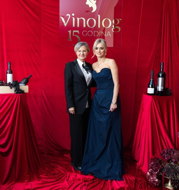 0101_Vinolog_15godina_7222.jpeg