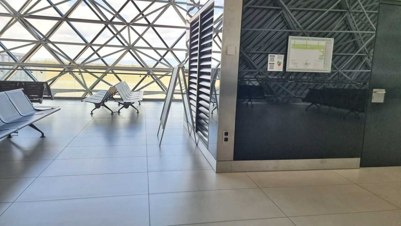 Međunarodna zračna luka Zagreb d.d. utičnice aerodrom Zagreb (7).jpg