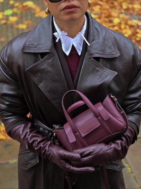 Zima 2025 modni trend rukavice