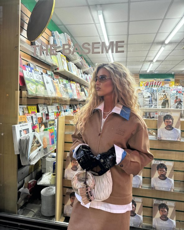 Zima 2025 modni trend rukavice