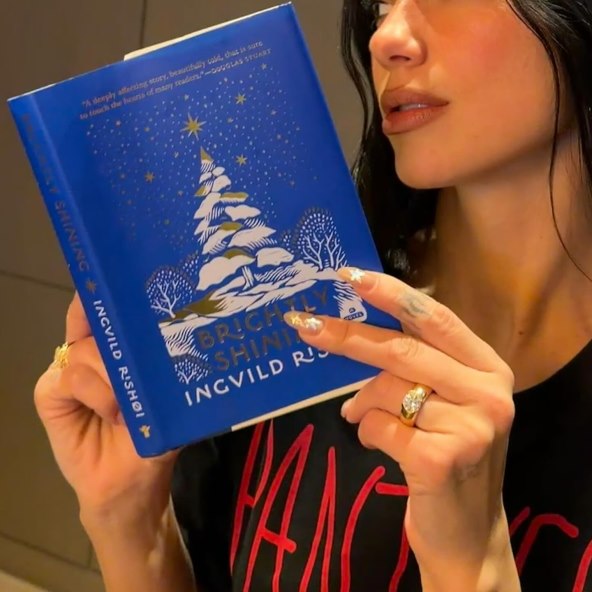 Dua Lipa nokti