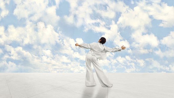 pantone-cloud-dancer-color-year-2026-designboom-04.jpg