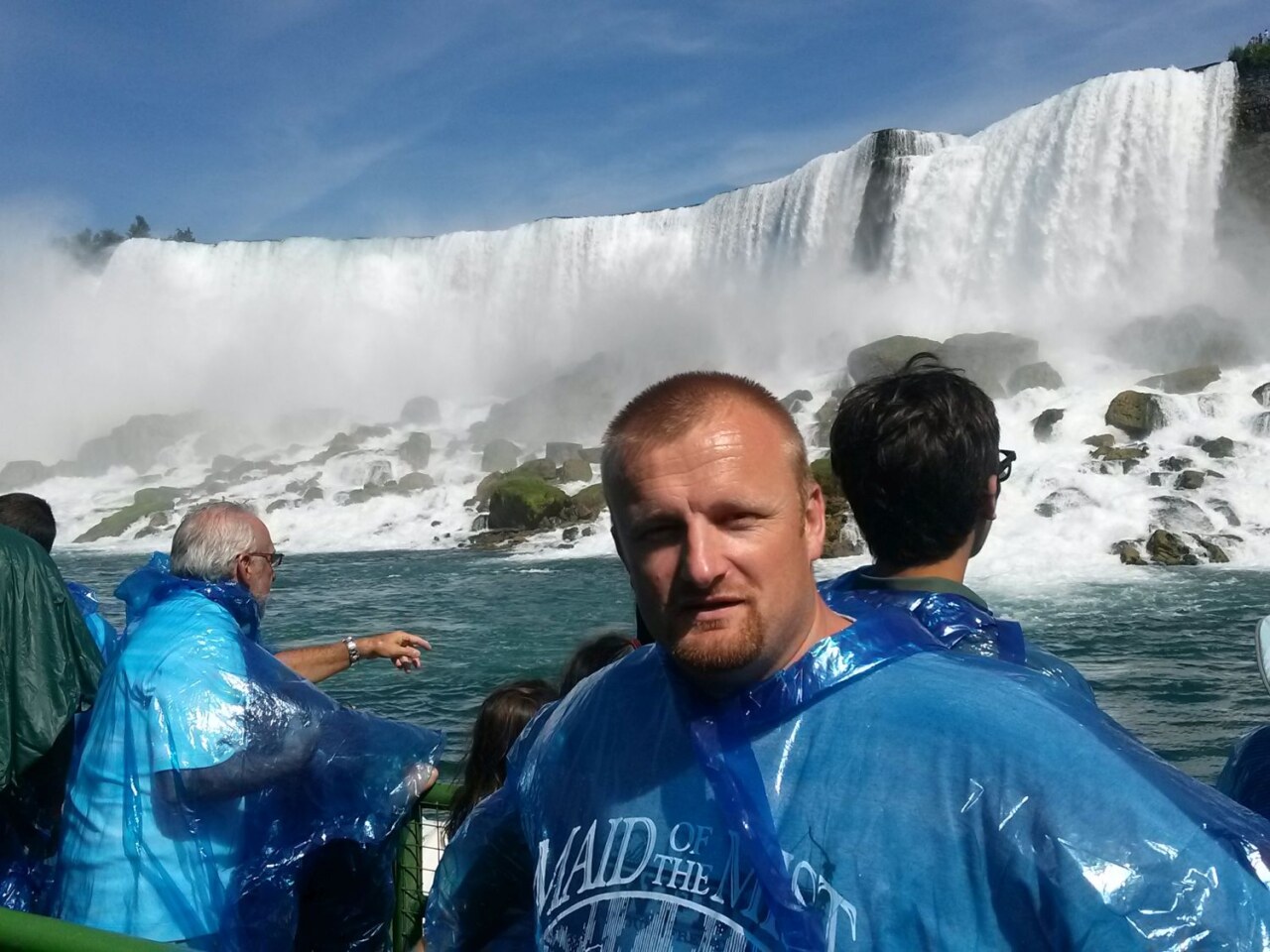 CRVEN BIJELI PLAVI! 'Čekirajte' Nijagarine slapove, ovaj vikend svijetle u bojama Hrvatske 