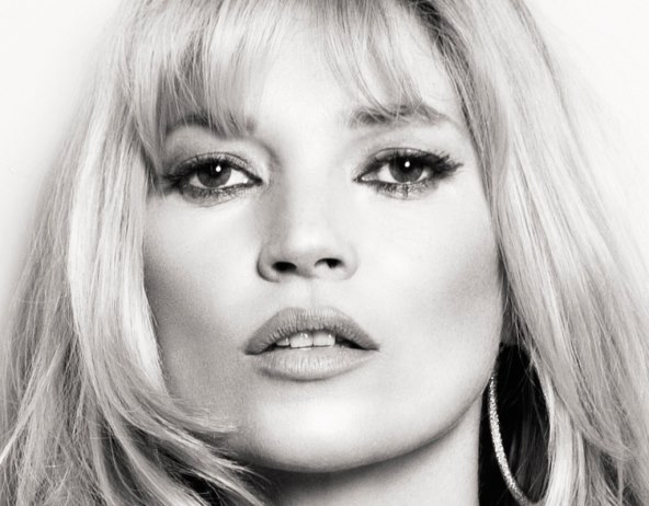 Kate Moss prakticira umivanje zaleđenom vodom