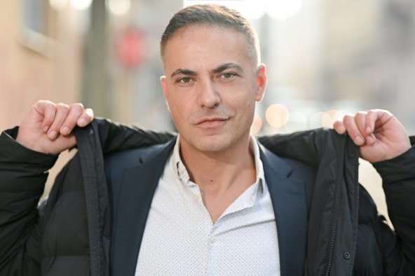 Adrian De Vrgna