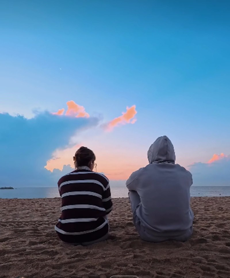 Ella Dvornik s dečkom