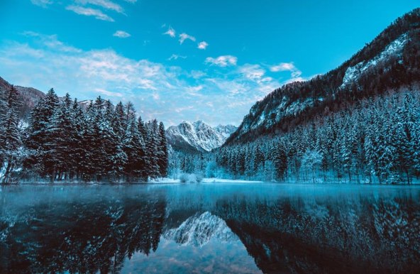 34 Vila Planinka. Planšarsko lake in Winter. Vila Planinka Archive.jpg