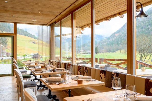 12 Vila Planinka restaurant view. Vila Planinka Archive.jpg