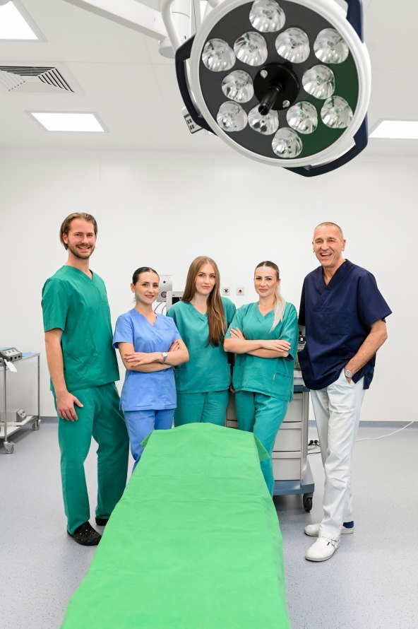 Dr. Duje Ostojic