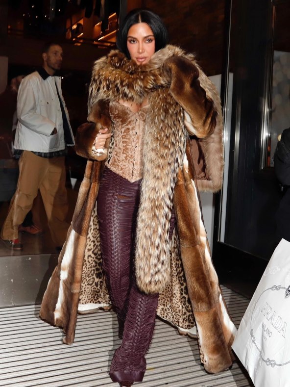 Kim Kardashian Apsen krzno