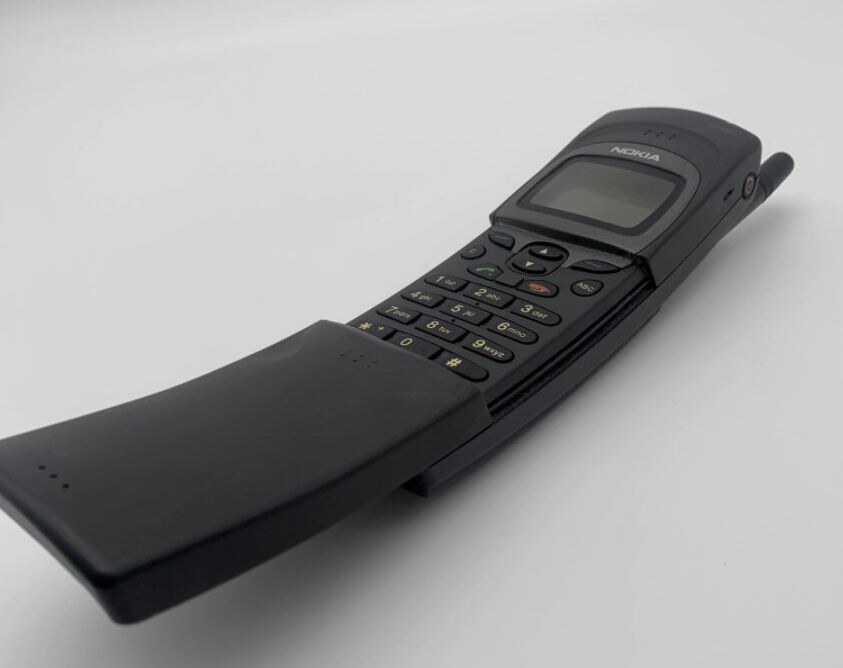 Nokia 8110 (8).jpg