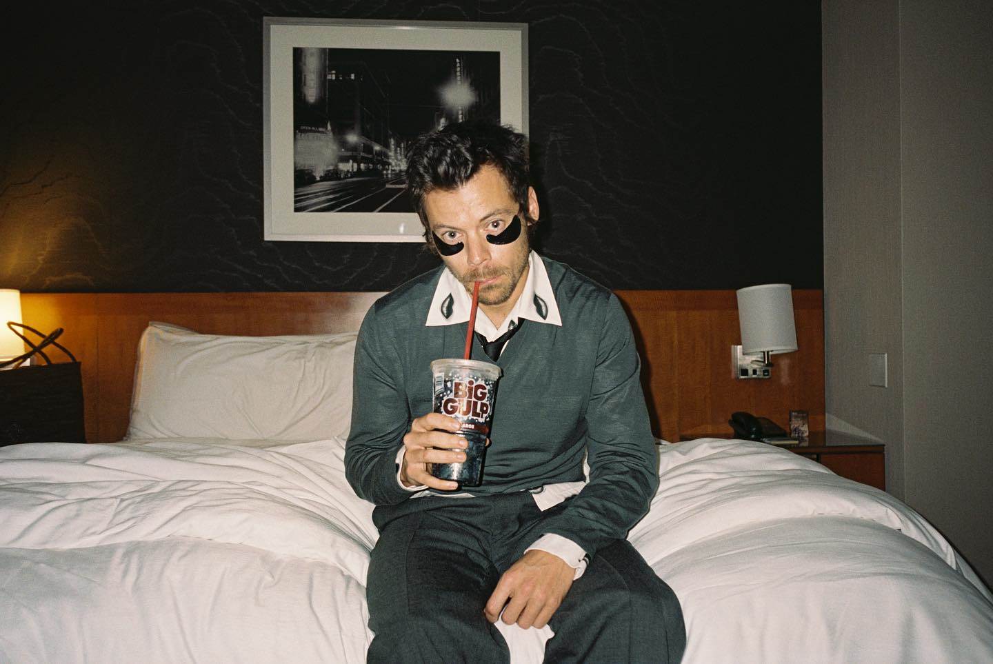 Harry Styles nosi vintage Prada modu | Story