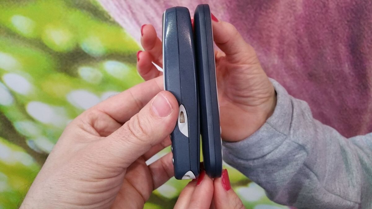 Nokia 3310 i Nokia 3310 (2020) Krunoslav Ćosić.jpg