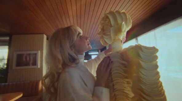 Sabrina Carpenter Super Bowl 2026 Pringles reklama