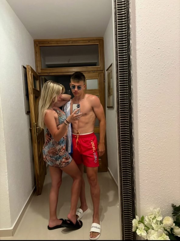 Adriano Jagušić s djevojkom Sarom